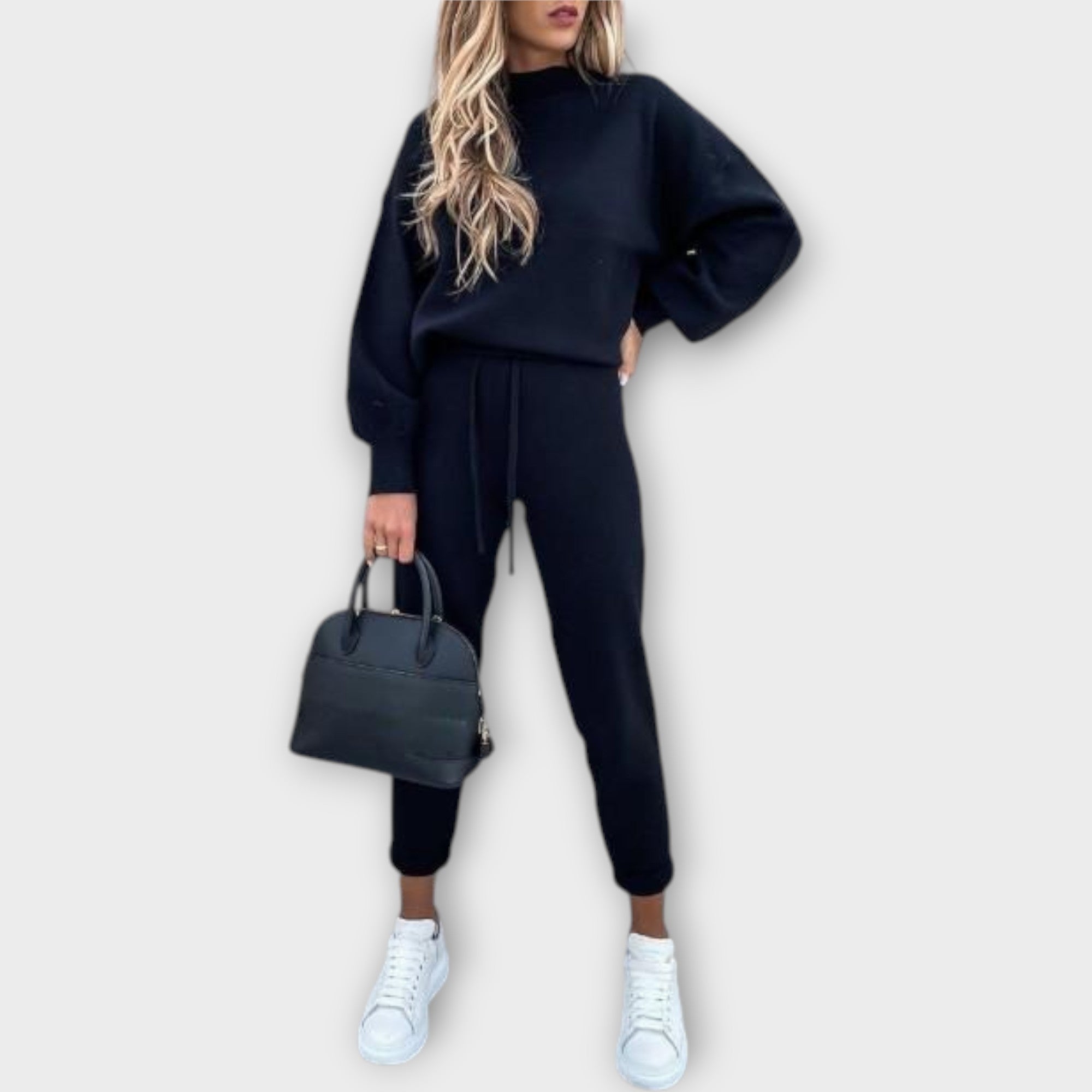 Set cu Aplicare Confortabilă și Eleganță Timeless